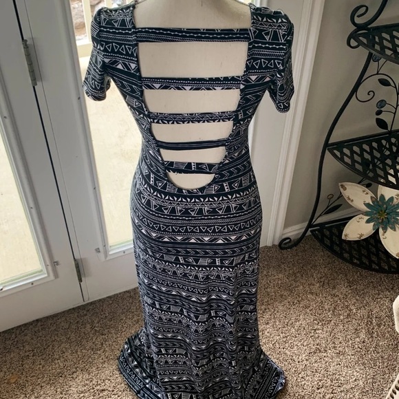 Backless Black Aztec Maxi Dress - Picture 2 of 8